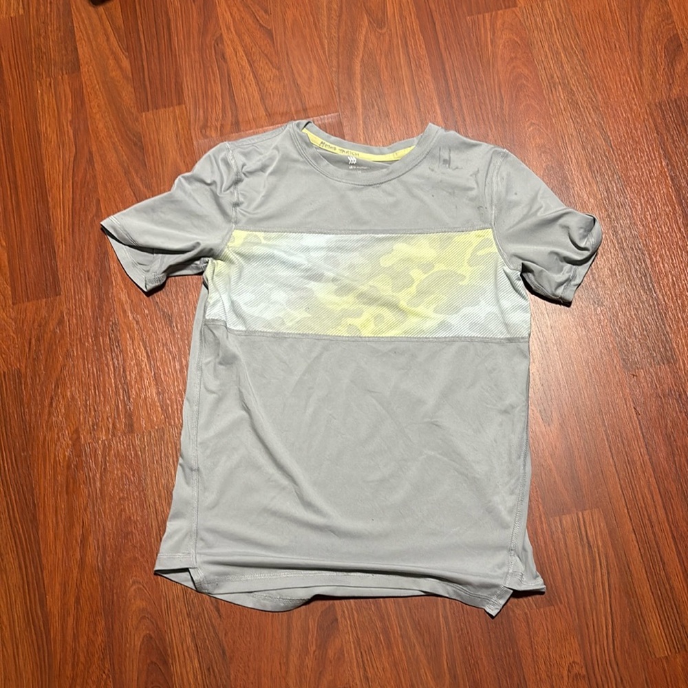 All in motion kids grey dry fit shirt